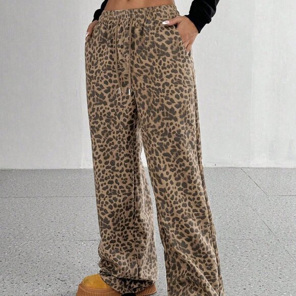 Casual Women's Leopard Print Loose Wide Leg Pants - Picture 4 of 6